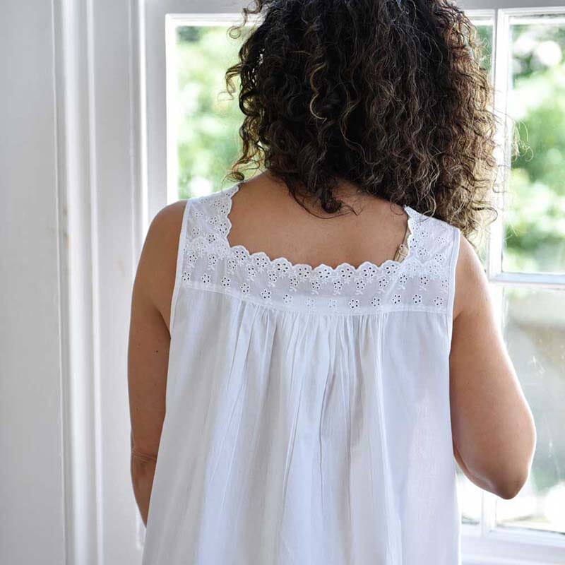 Eva women's nightgown