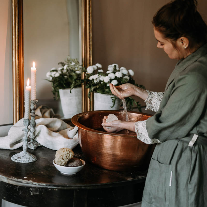 Kuoriva Rosmariinisaippua 110 g METALLI- TAI PAHVIRASIASSA