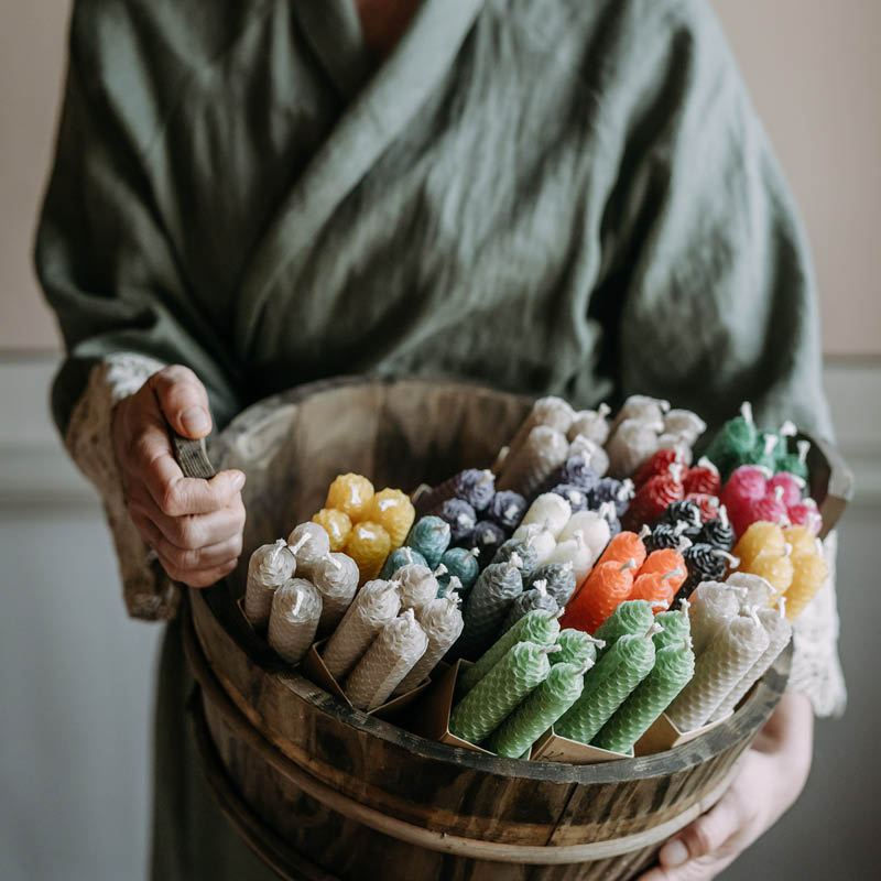 Mehiläisvahakynttilät - oliivi 4 kpl