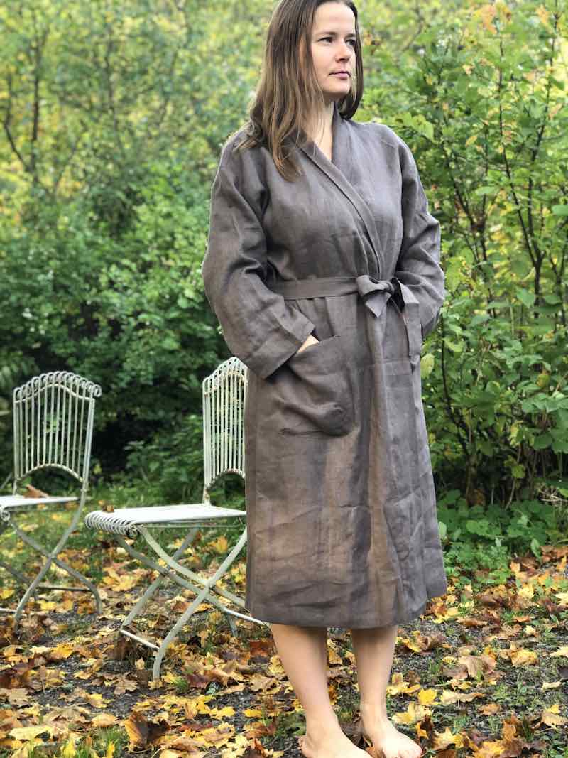 Mailin Linen bathrobe coffee