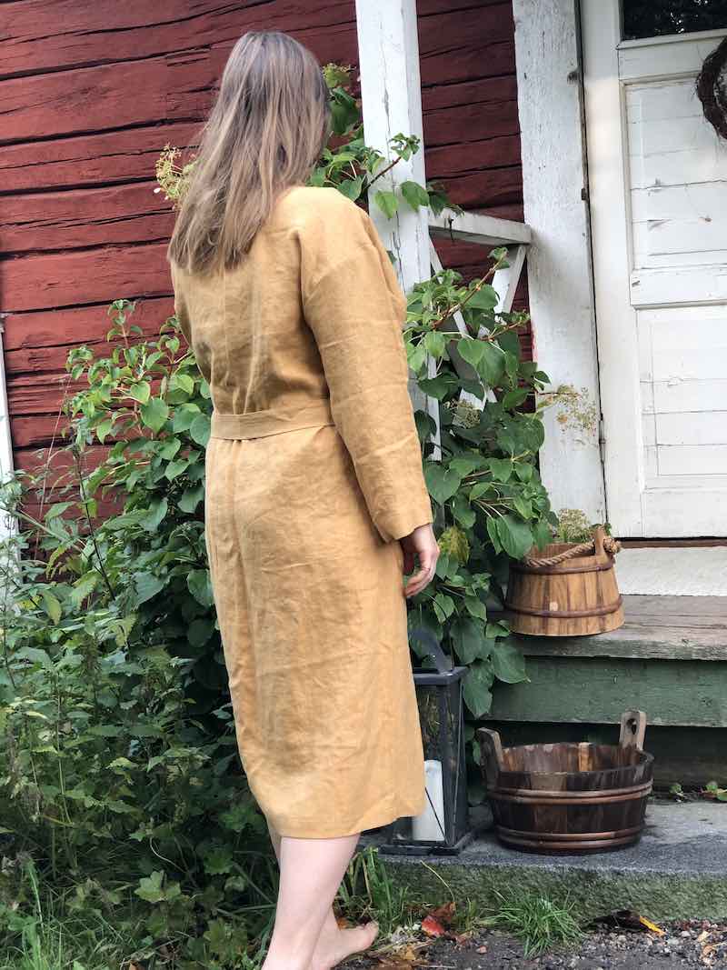 Mailin Linen bathrobe mustard
