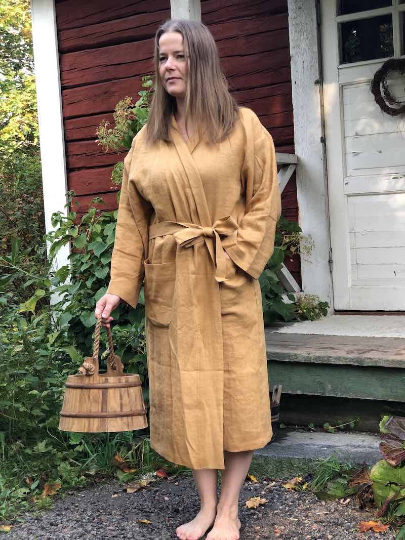 Mailin Linen bathrobe mustard